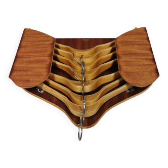 Very beautiful vintage hanger holder, including 7 matching hangers.
