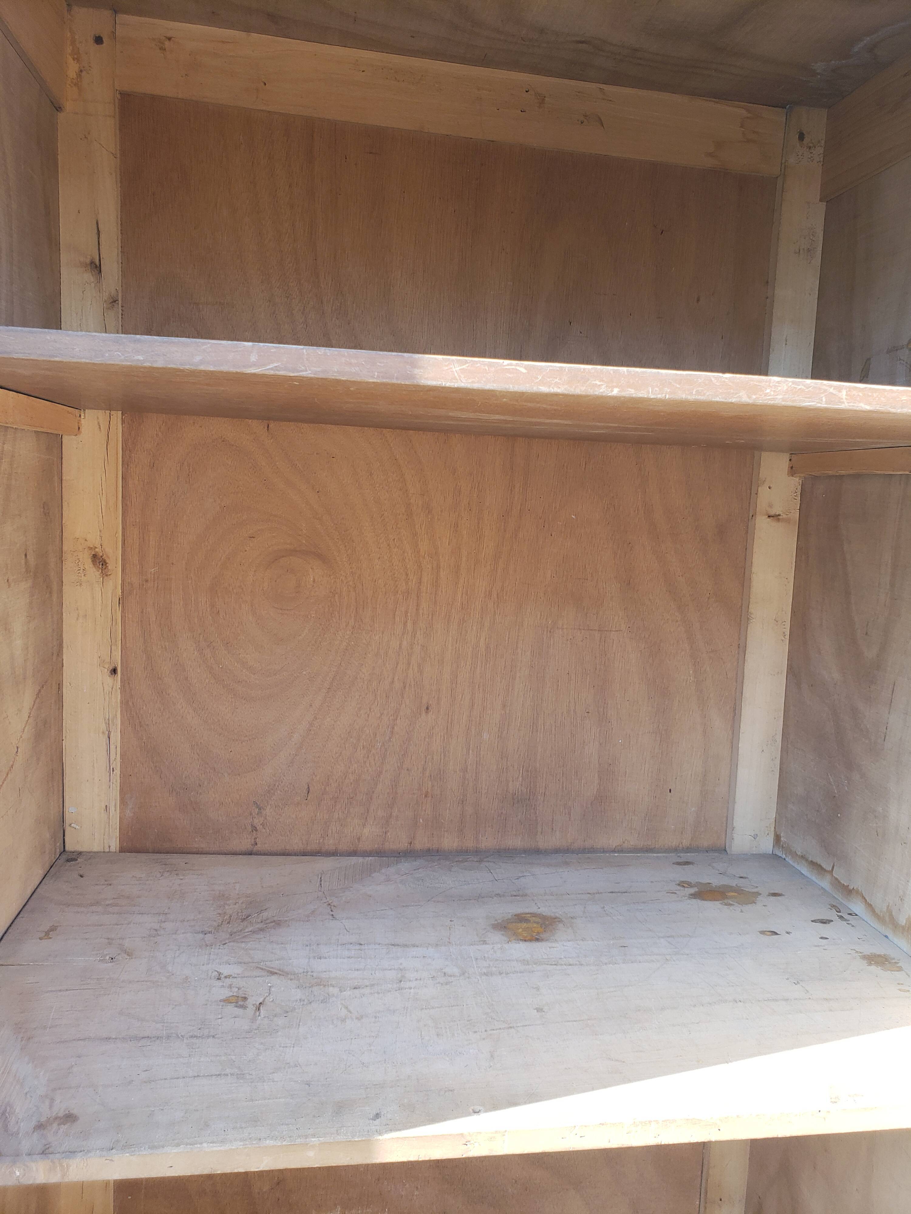 Parisian wardrobe patina ancient mint