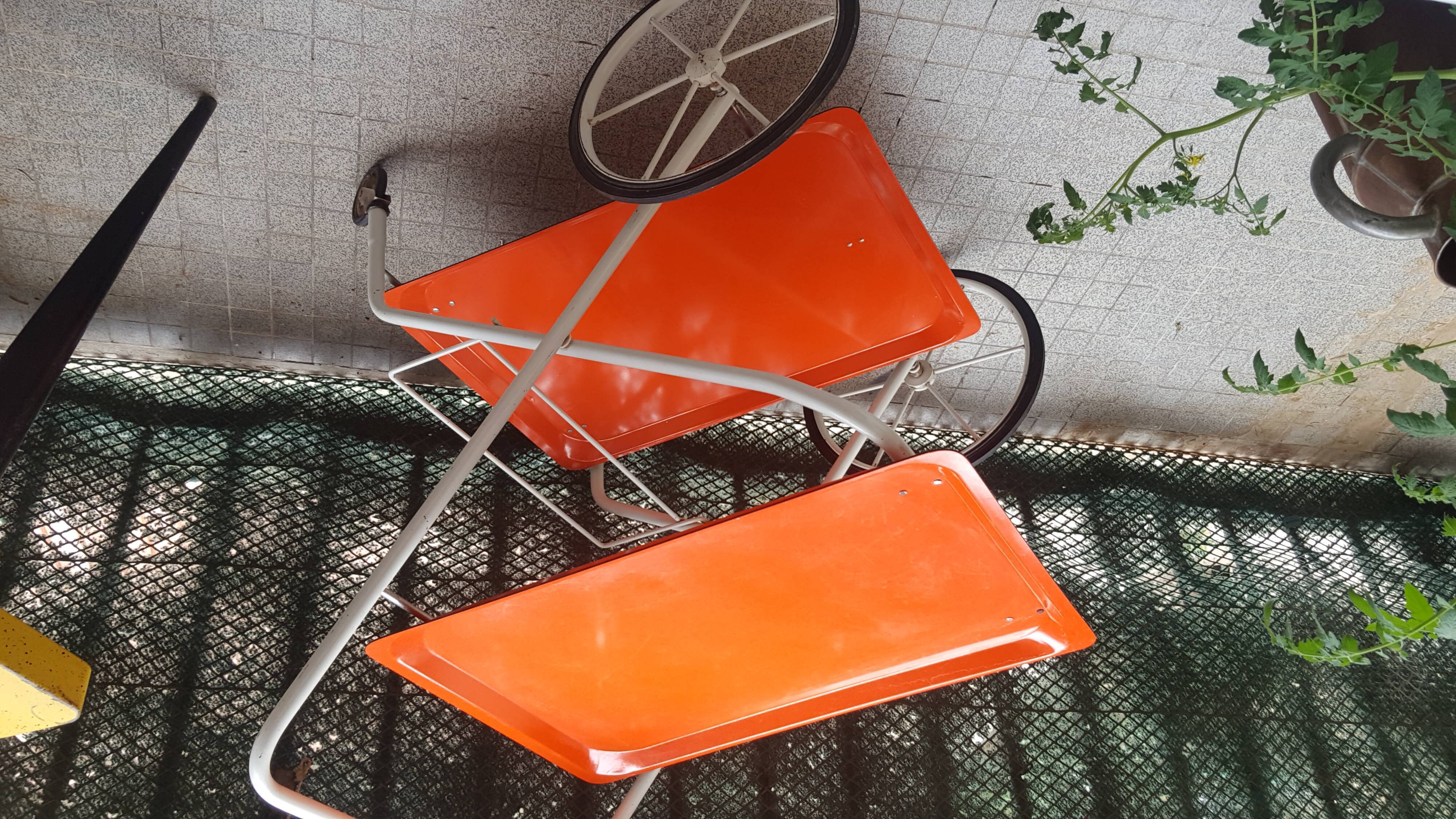 DESSERTE , VINTAGE YEAR 70'S ROULANT TABLE