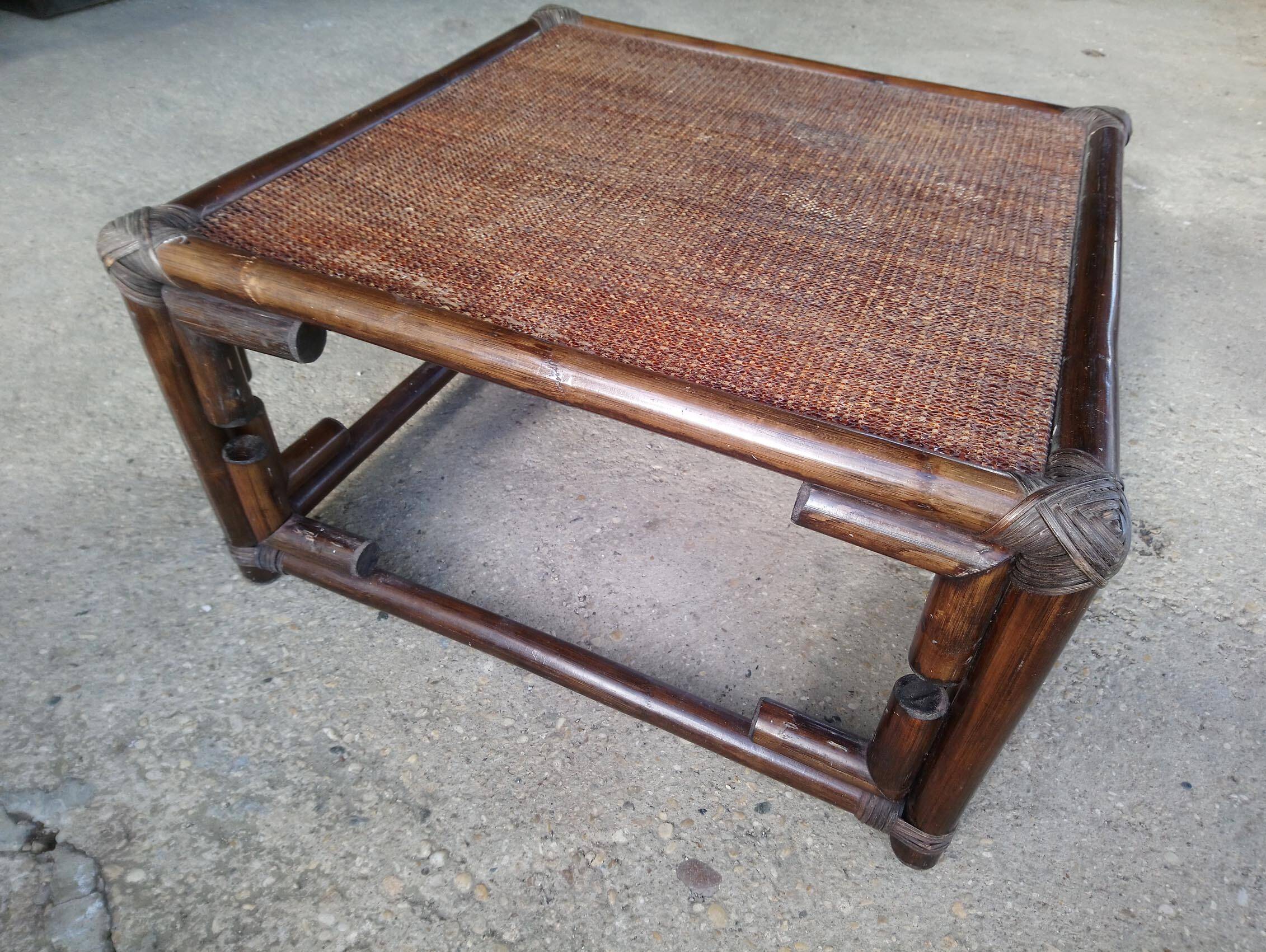 Table basse rotin carrée vintage 1970