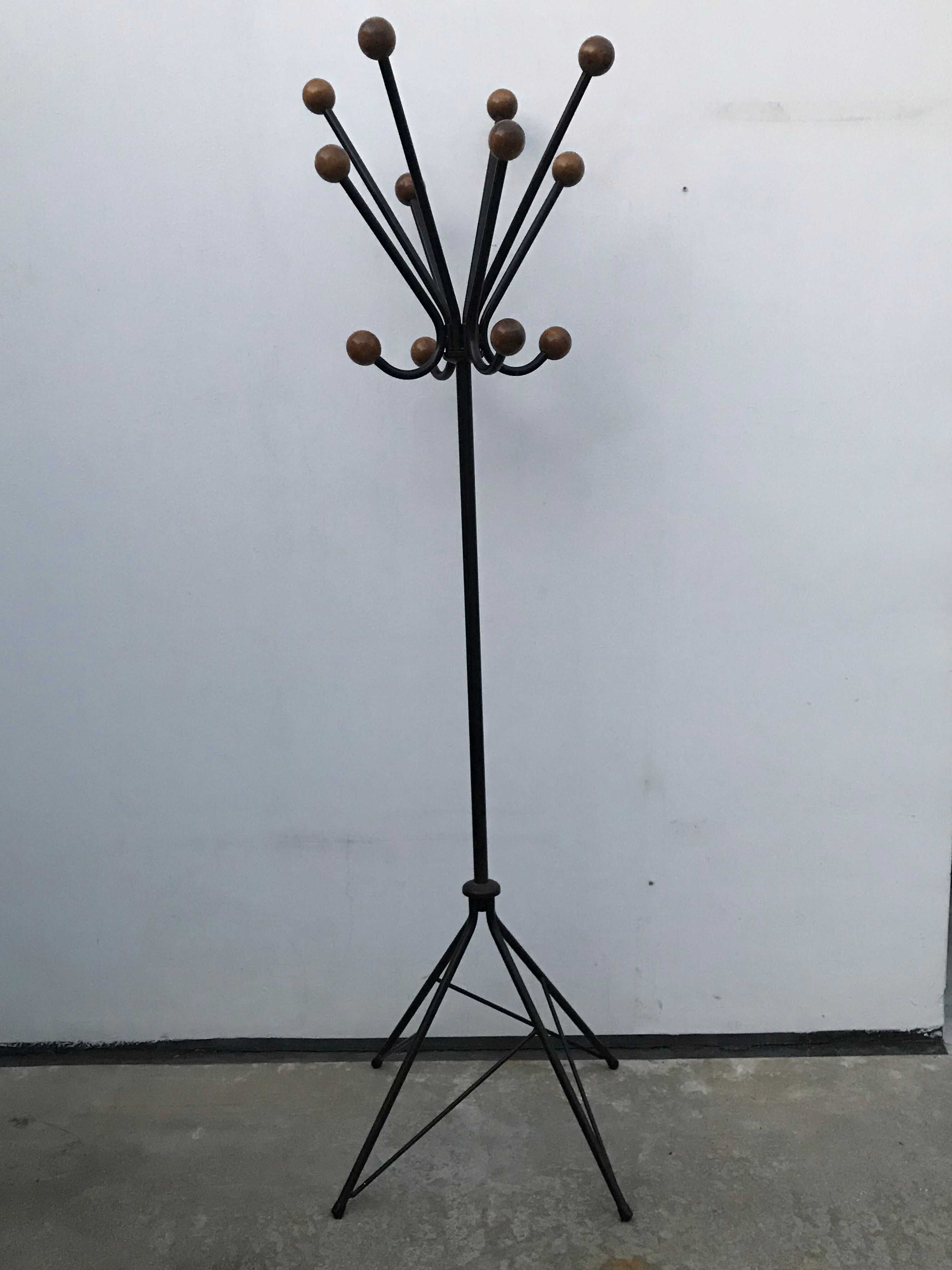 Parrot coat holder 12 wooden balls, 1950