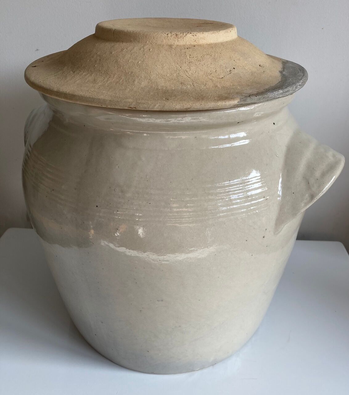 White sandstone jar xl