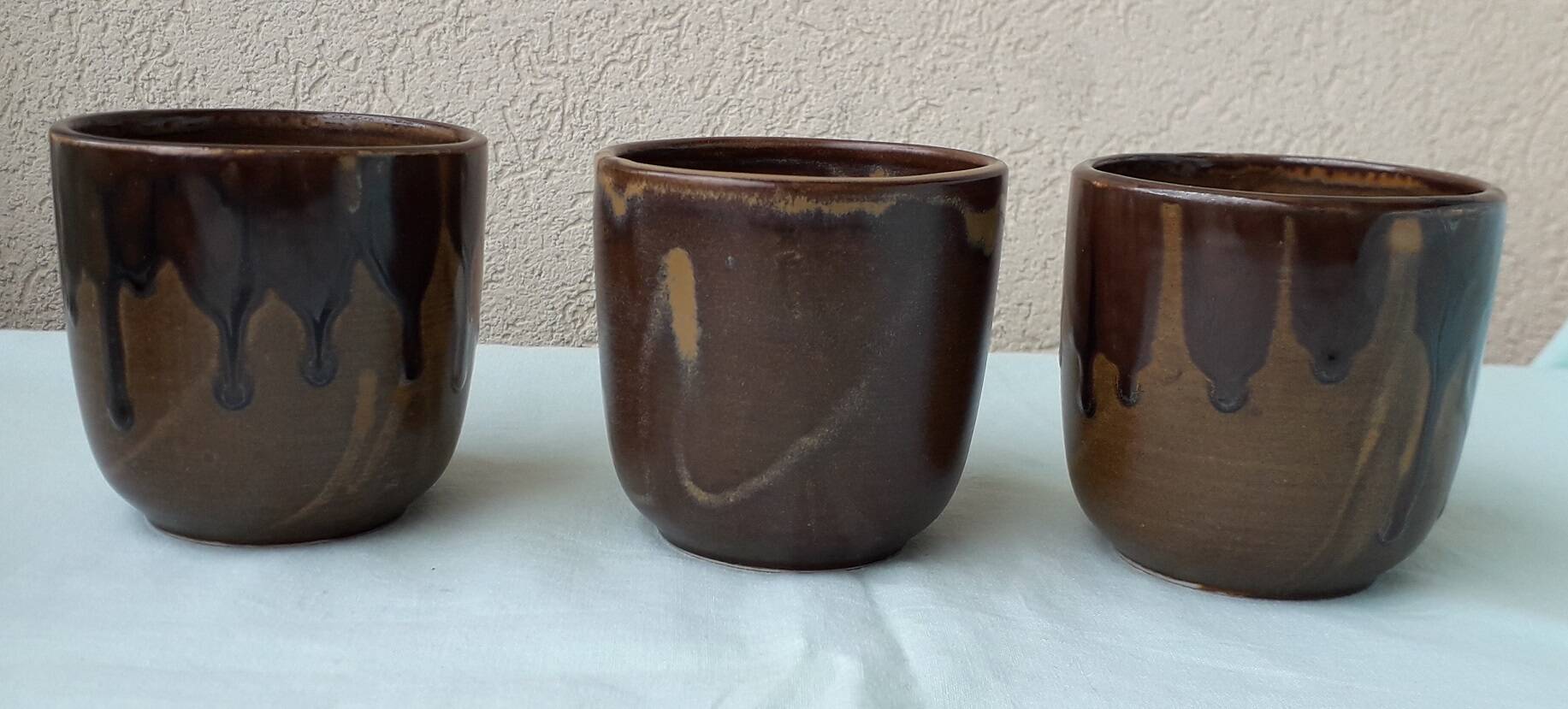 6 stoneware Breugnot cups