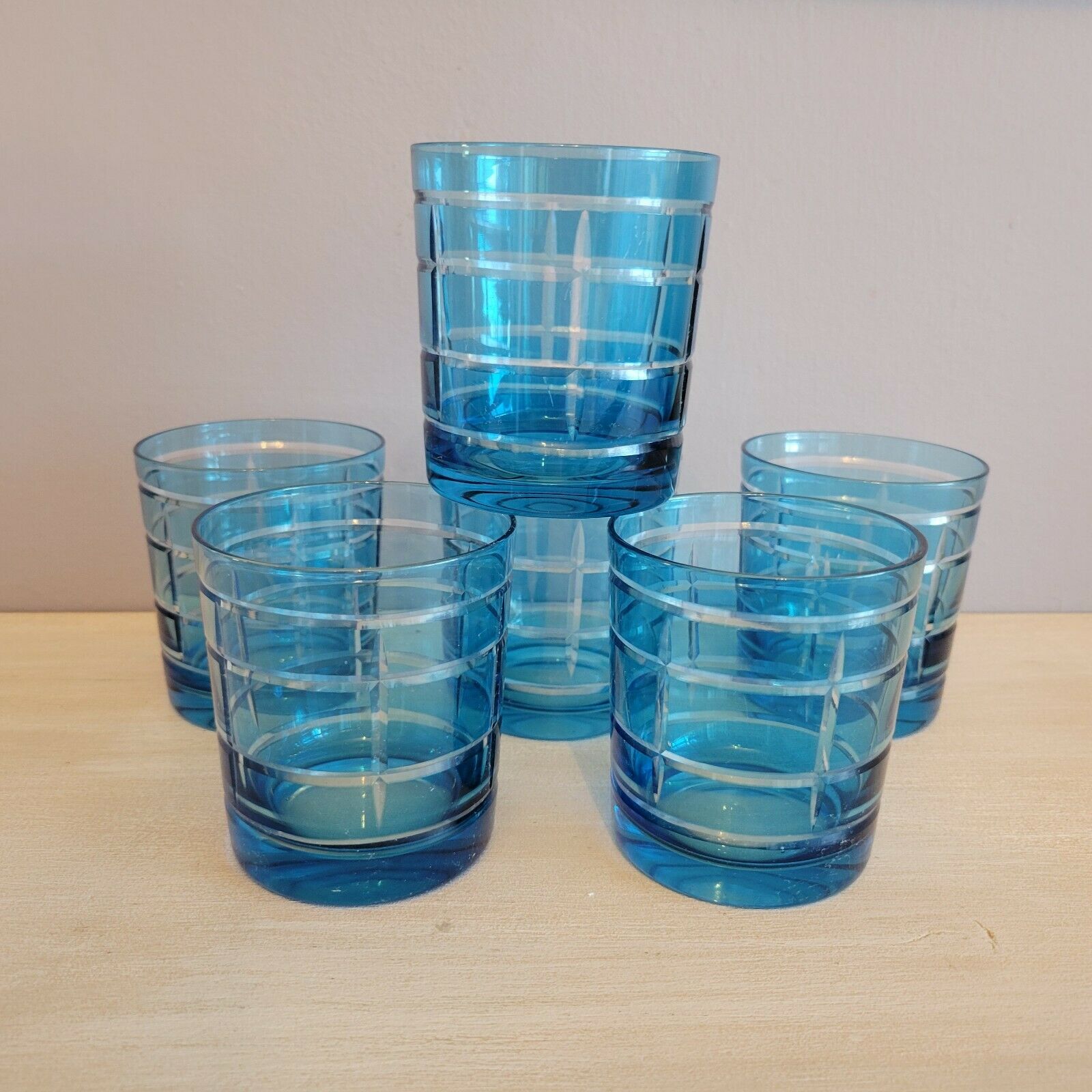 6 glasses of colour-cut blue whisky cups