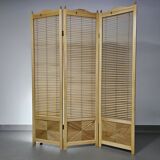 Room divider, French blonde beech louvered screen, 1960s, width 155 cm, height 185 cm