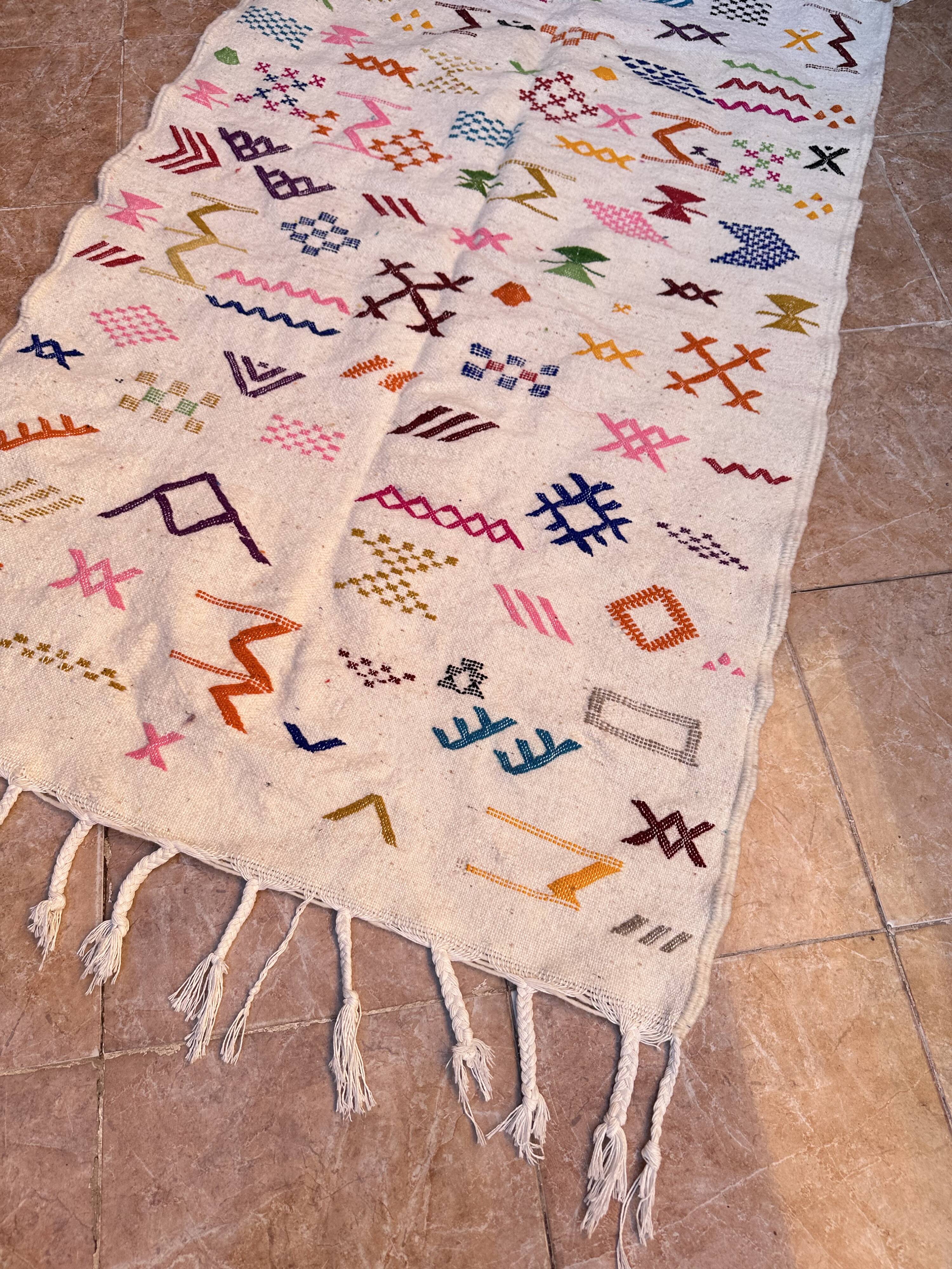 Handmade wool Berber rug – Colourful bohemian Moroccan kilim
