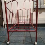 Large vintage dolls bed (80s)