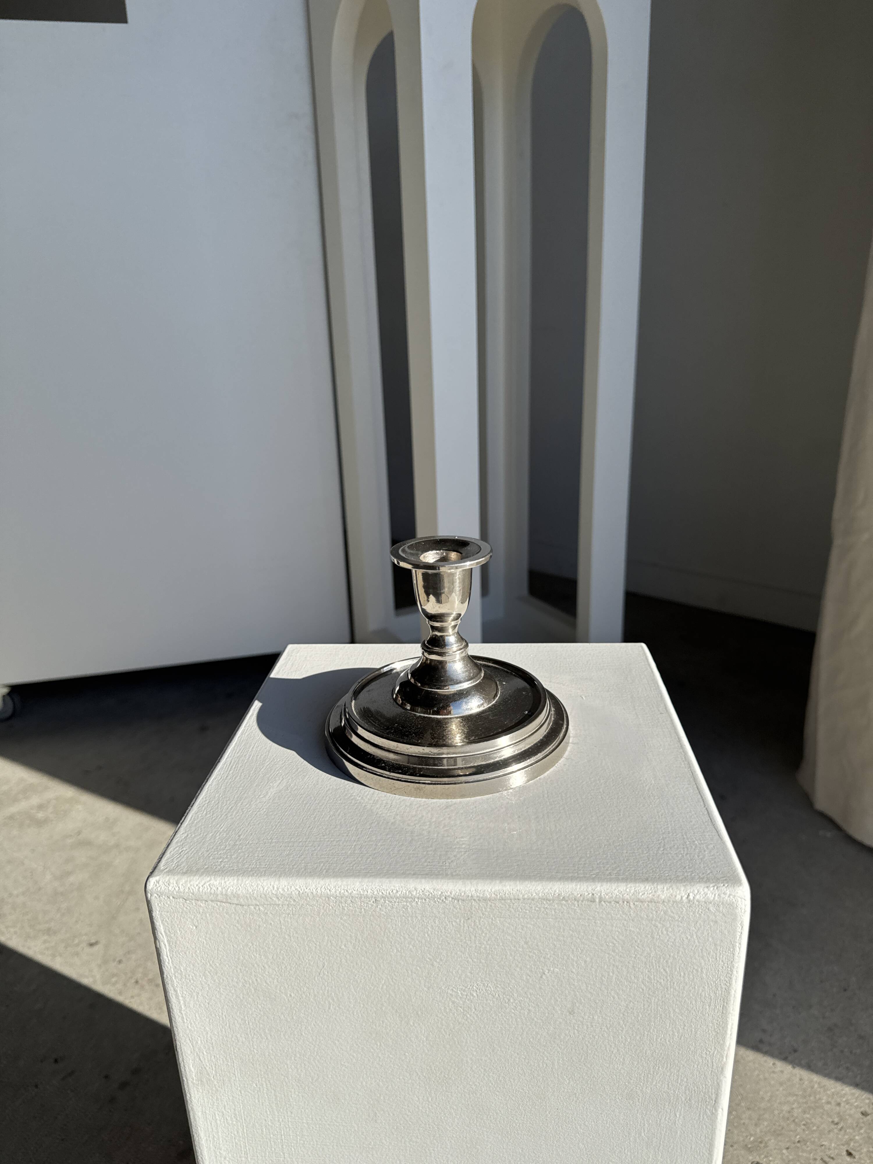 Small shiny silver-plated candlestick H11 D13