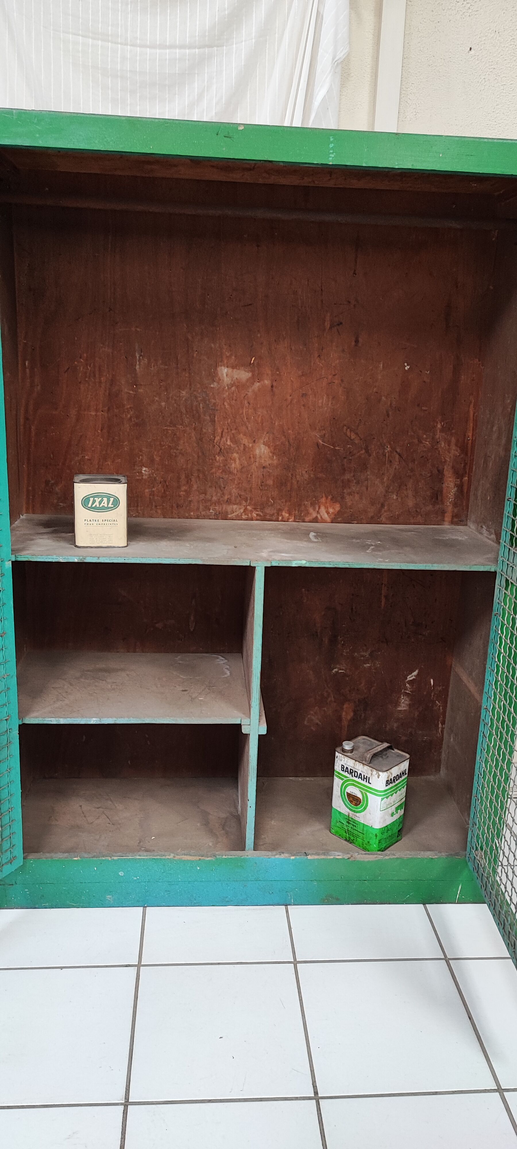 Wood workshop cabinet and mesh doors