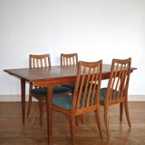 Scandinavian extendable table in teak of the 1960s