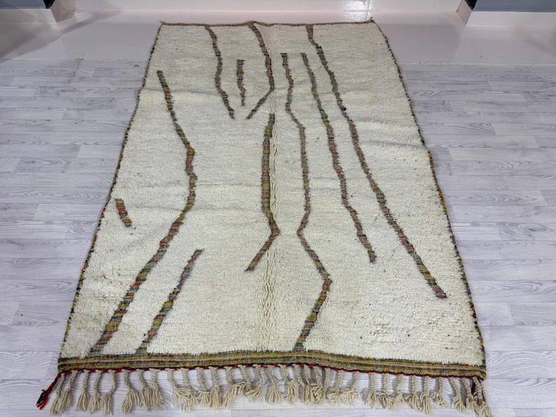 Handmade natural wool Berber rug size 150 x 250 cm