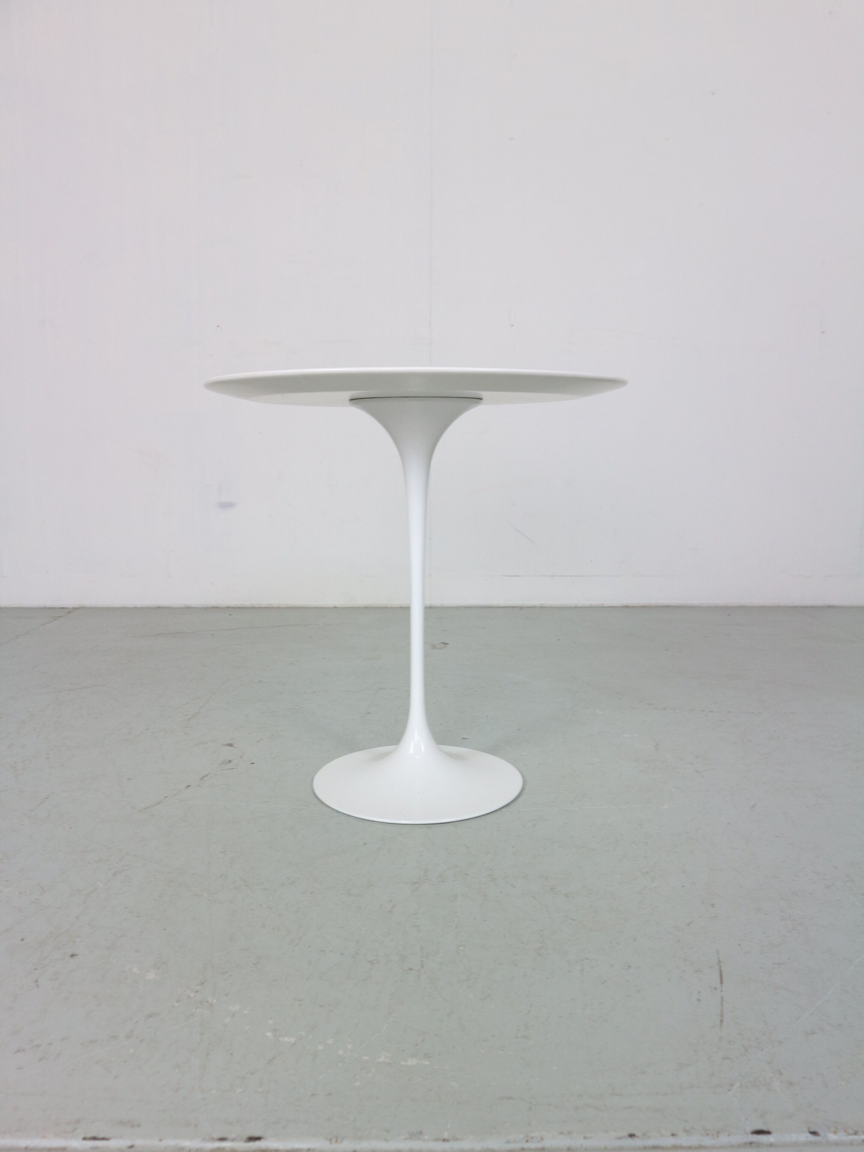 Eero Saarinen White Vintage Tulip Side Table for Knoll, 1960