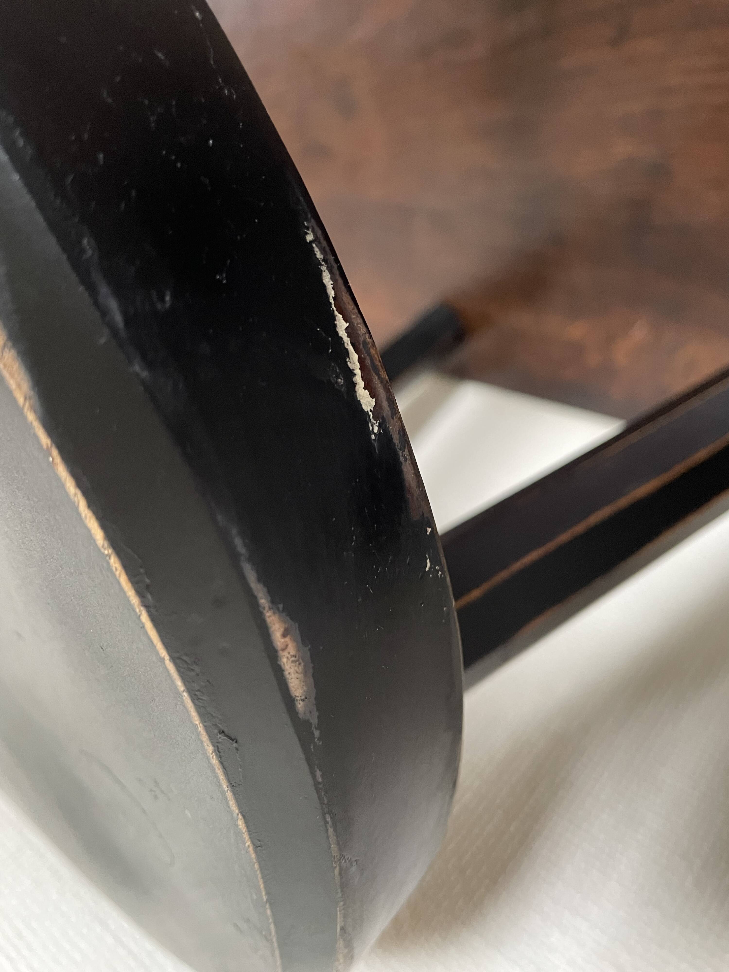 Tabouret tripode forme haricot