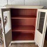 Old showcase