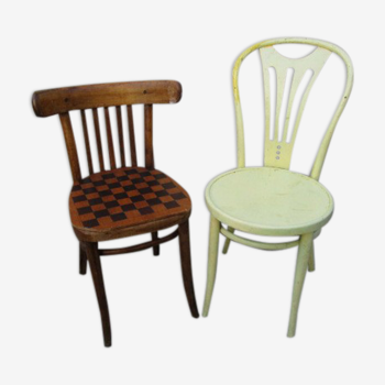 2 chaises bistrot anciennes