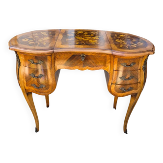 Louis XV style kidney-shaped dressing table, early 20th century