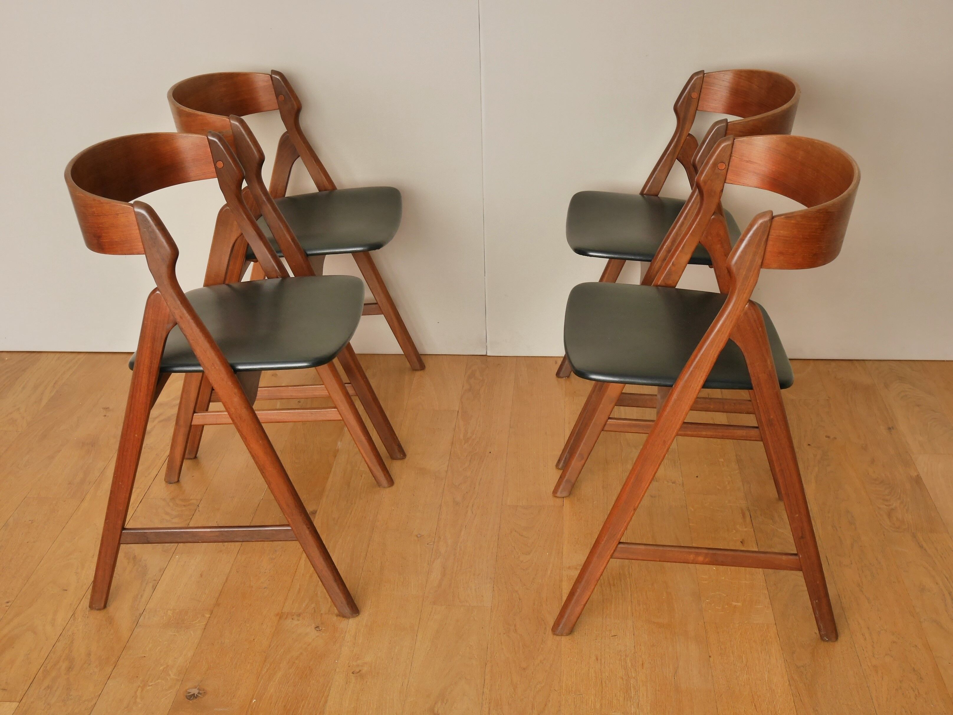 4 chairs Scandinavian Kristiansen teak 60s