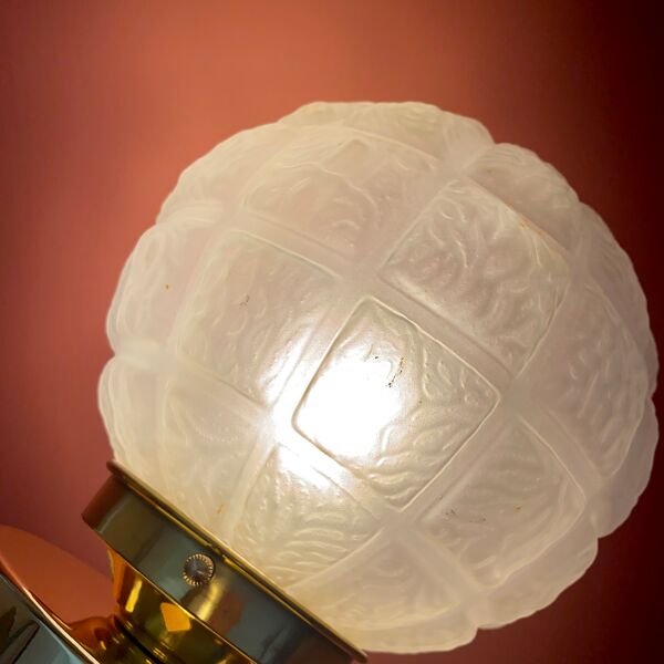 Applique murale globe vintage art déco