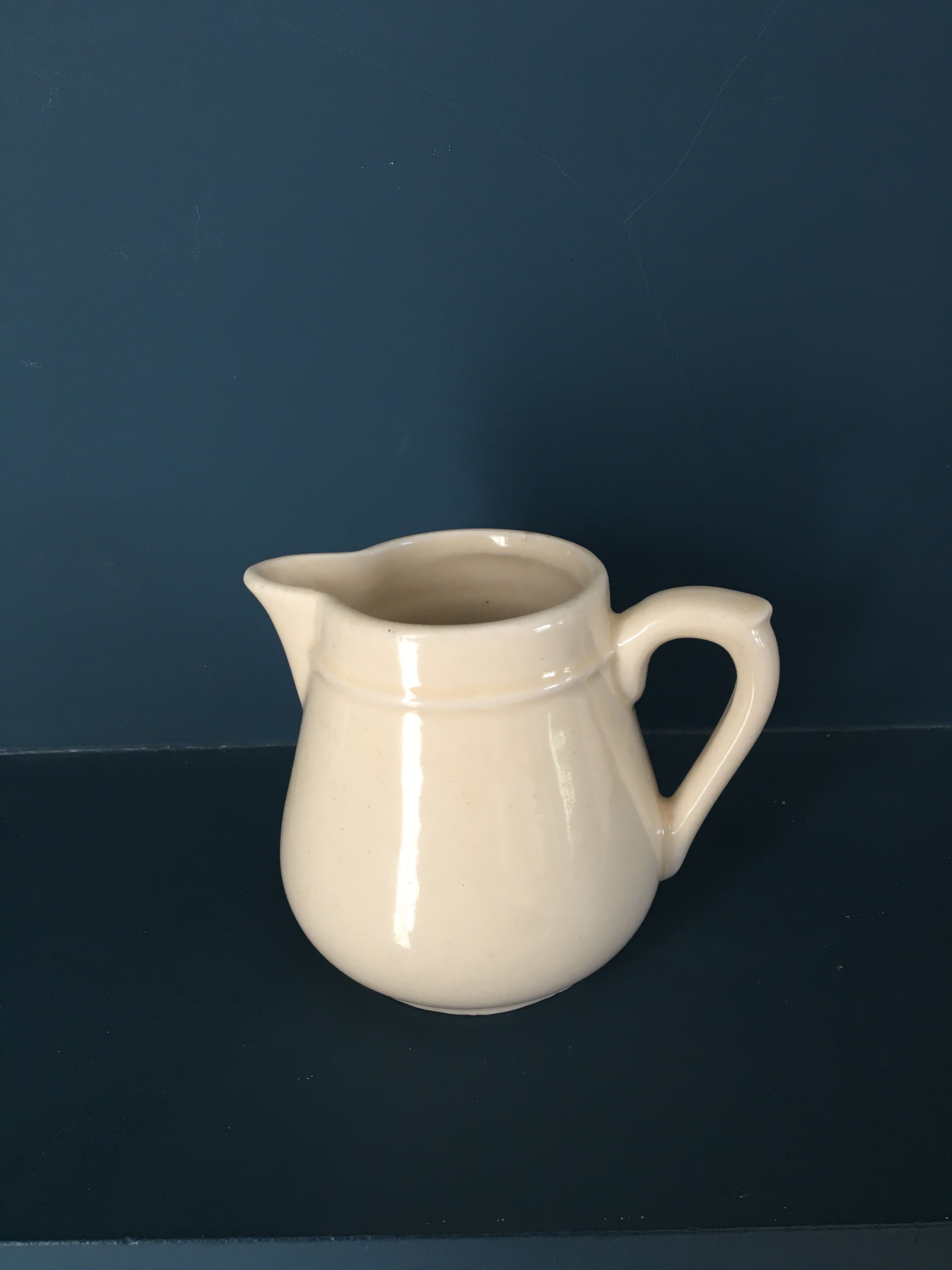 Digoin milk pot