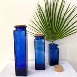 Trio de bocaux en verre bleu cobalt
