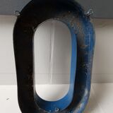 Old letter 0 in blue zinc