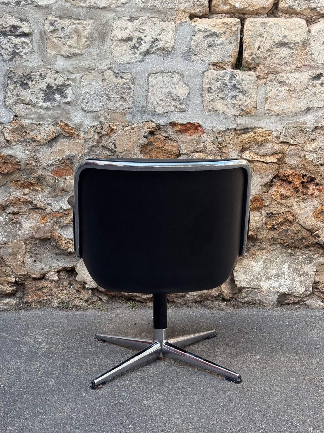 Charles Pollock armchair