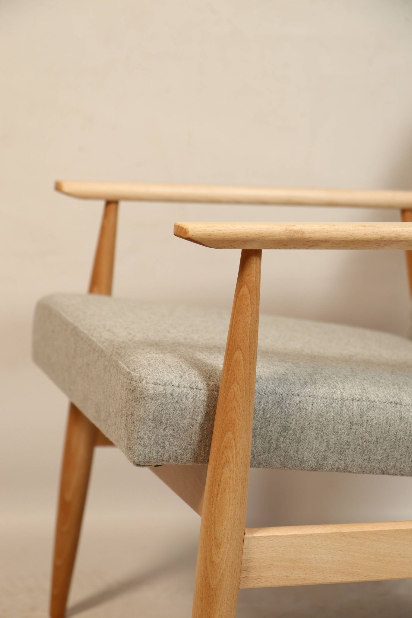 Fauteuil Vintage Gris Clair Design Scandinave Revêtement Laine