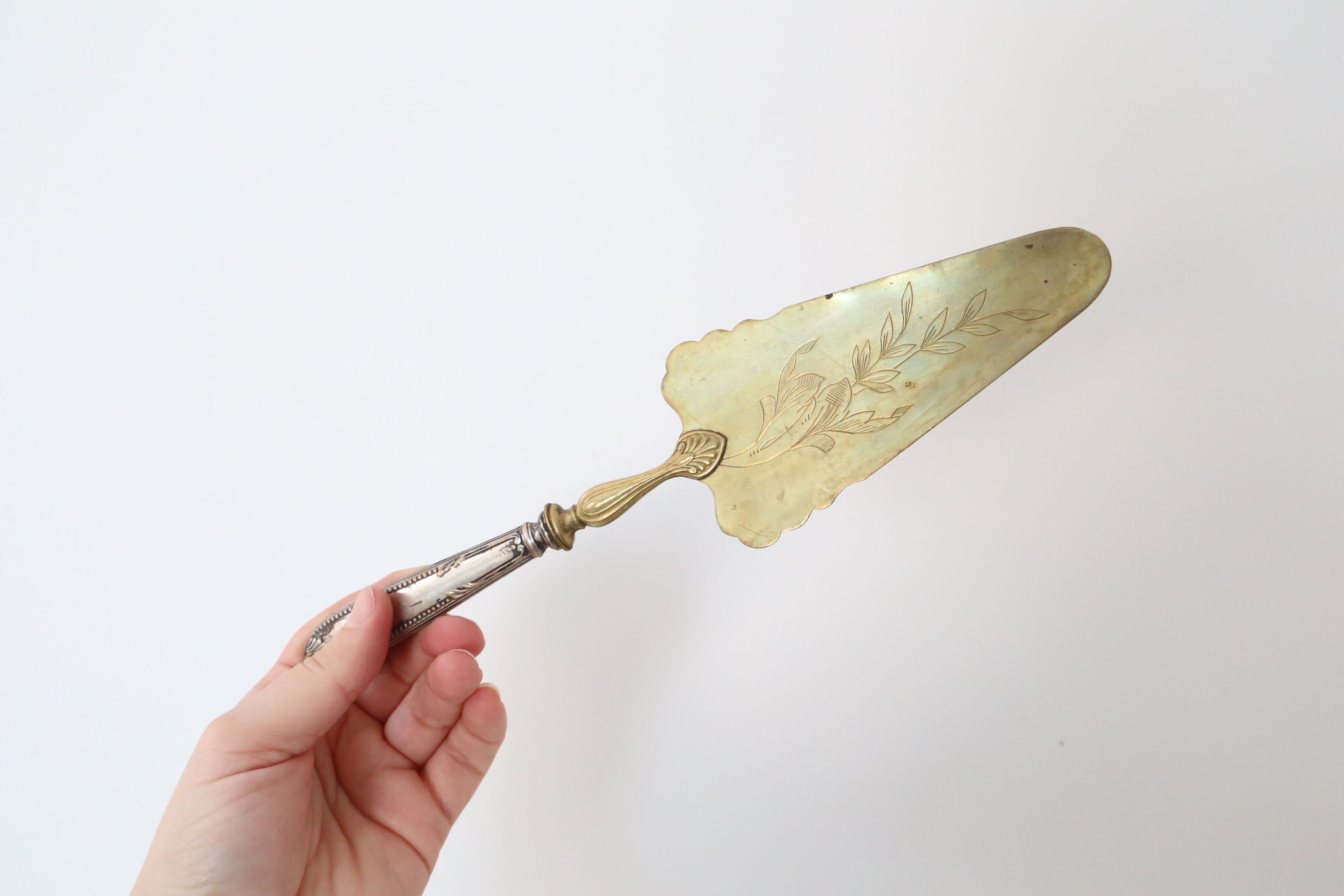 Vermeil pie shovel and silver metal, vintage