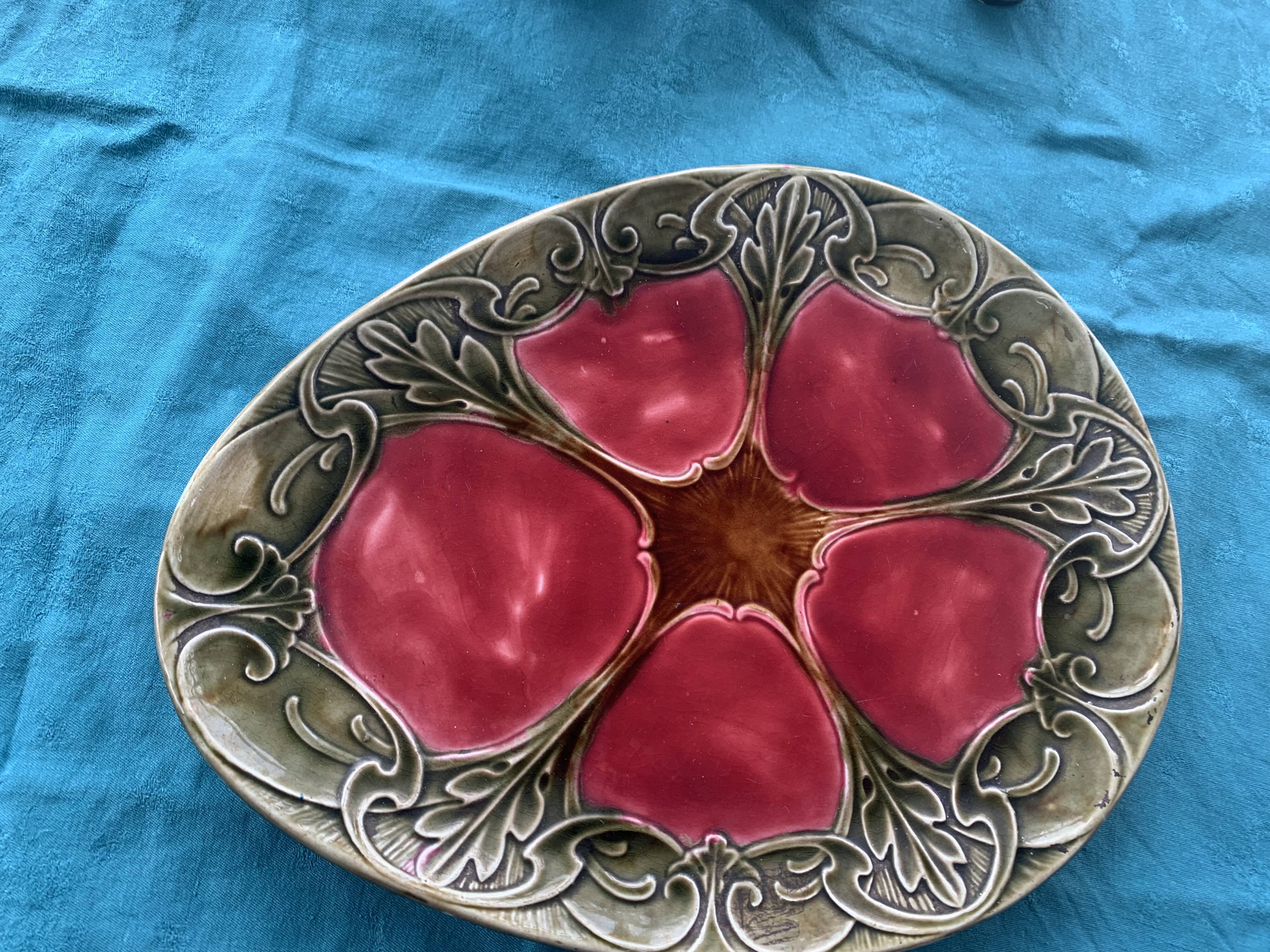Set of art nouveau slurry consisting of a large dish and 3 small collector's jars