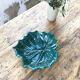 Plat feuille céramique verte Vallauris