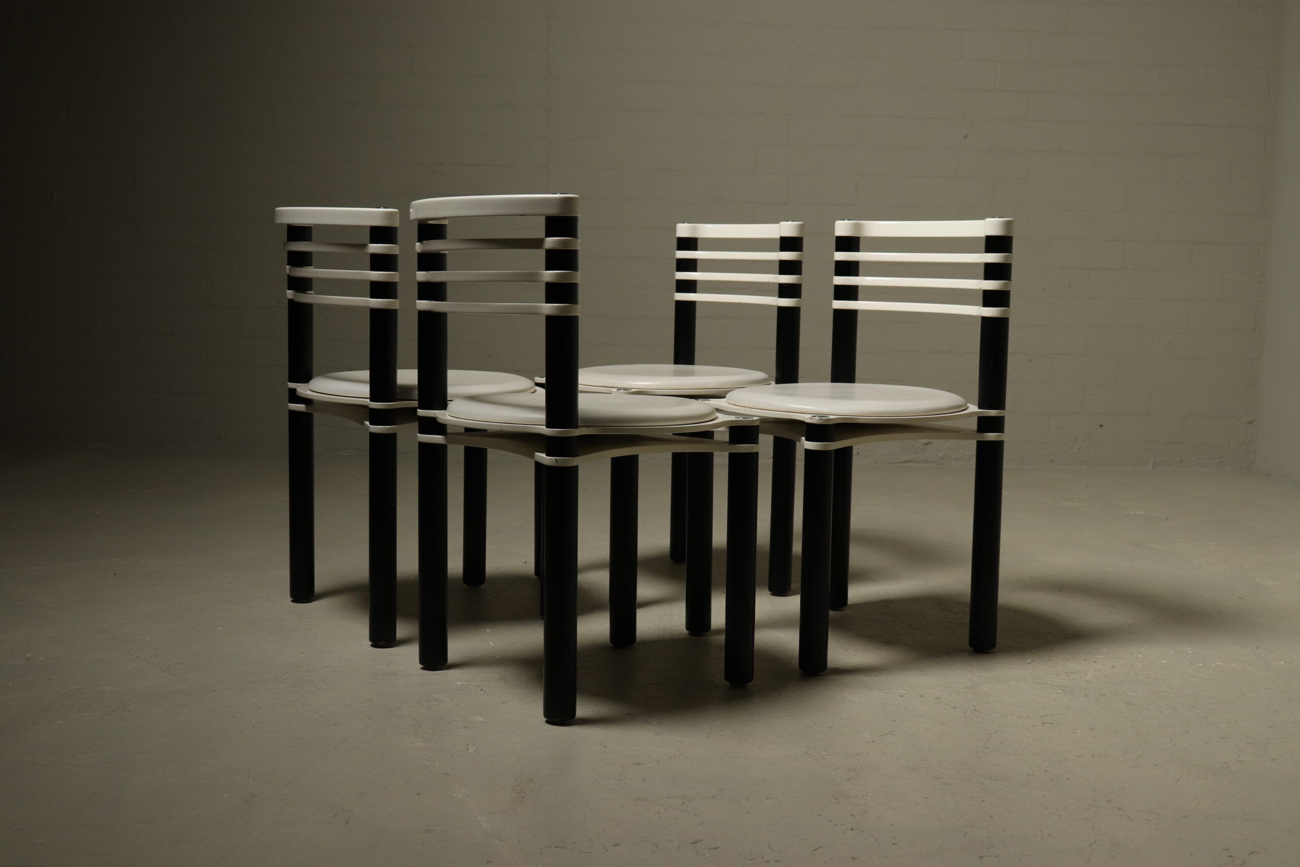 Set of 4 dining chairs model 6800 by Kurt Thut for Dietiker, 1980s