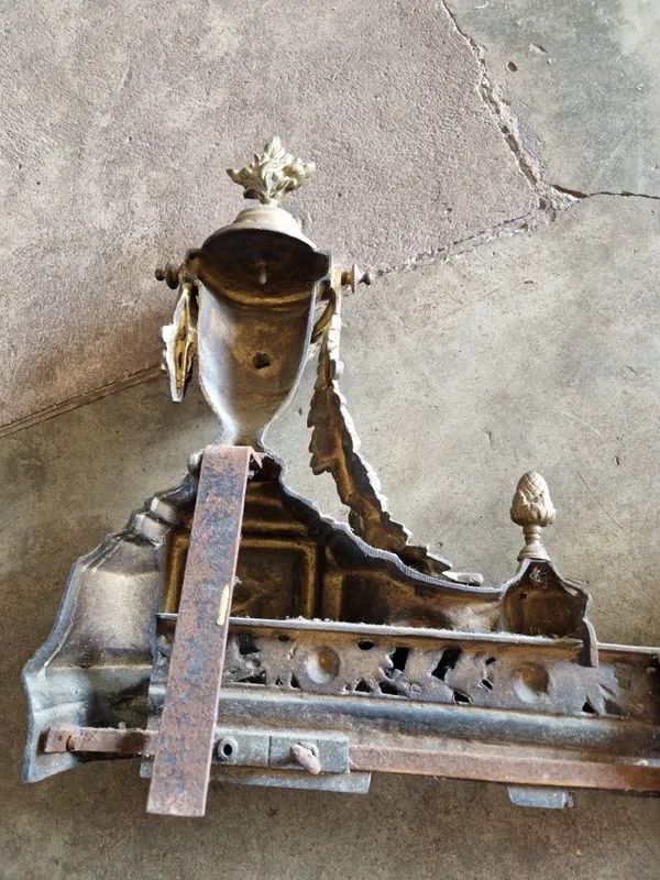 Fireplace front, firebar, fire guard in gilded bronze Louis XVI style.