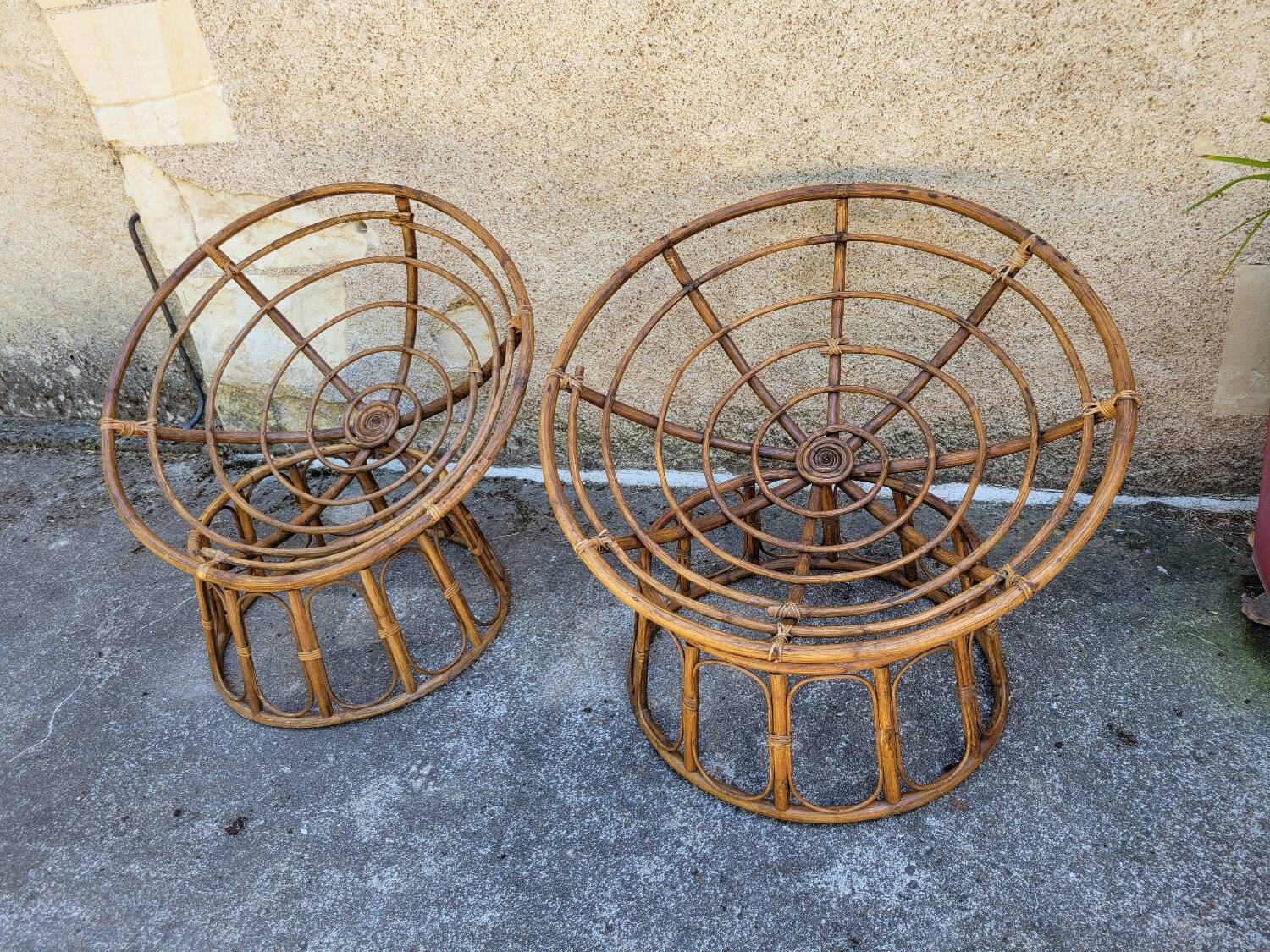 Pair of rattan armchairs or love seats from the 70s