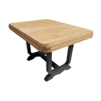 Dining room table