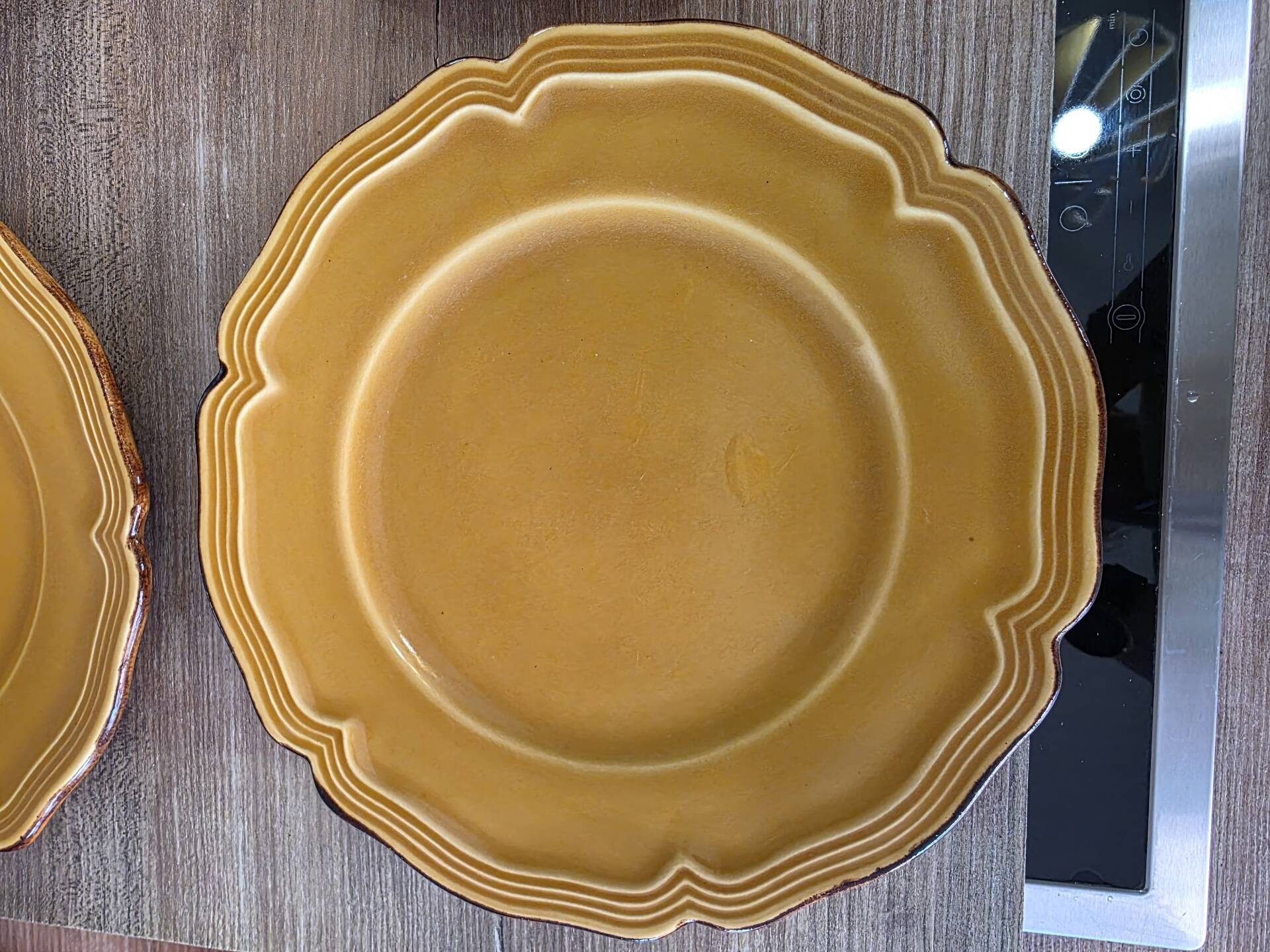 5 Dieulefit Milon plates in glazed earthenware