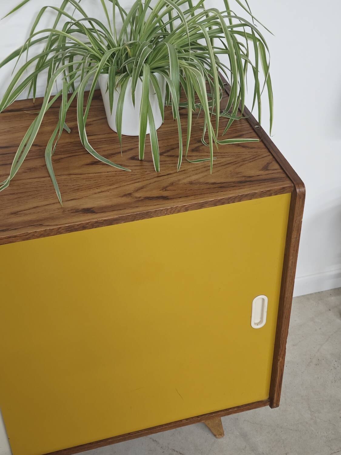 Buffet U 452 yellow by Jiri Jiroutek for Intérier Praha 1960