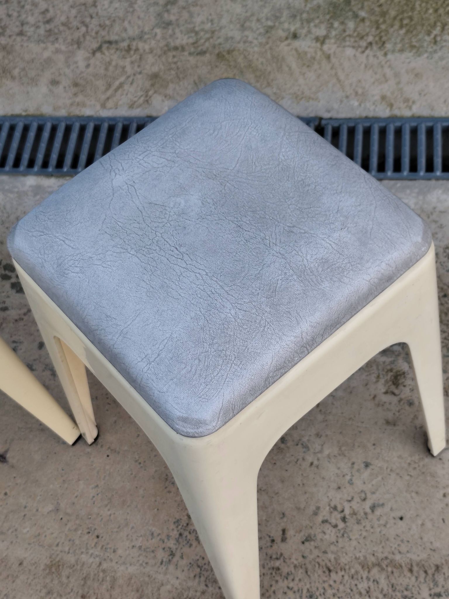 Pair of vintage "ami" stools