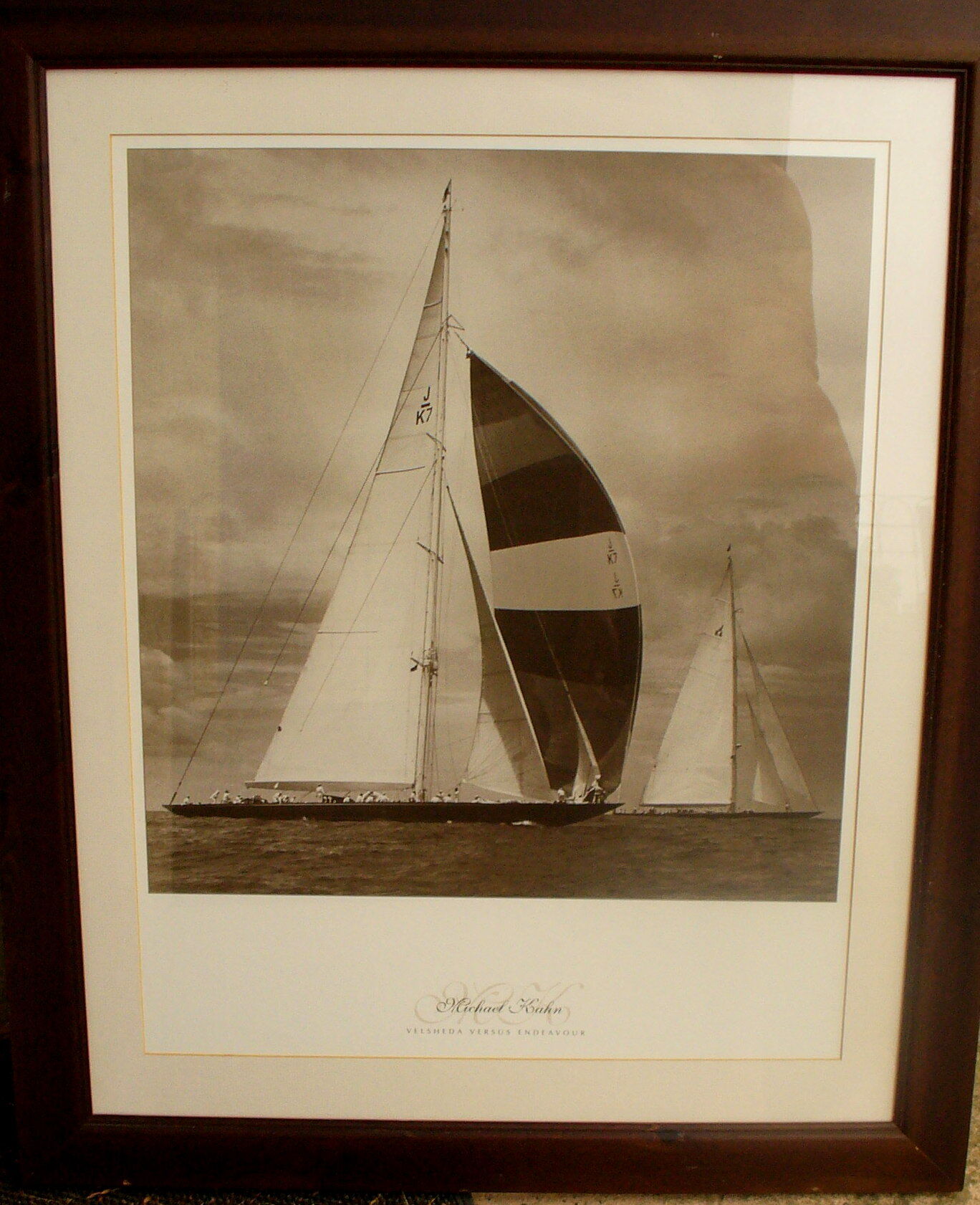 Two representations of old sailboats