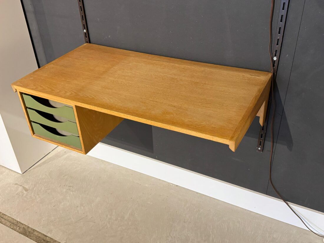 Vintage bookcase | Desk | With lighting | Kai Kristiansen | Wall shelves | Oak