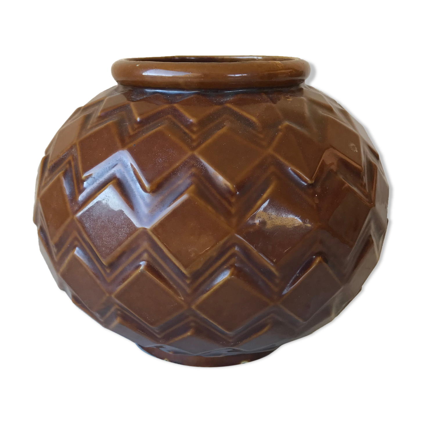 Art Deco vase in enamelled cast iron.