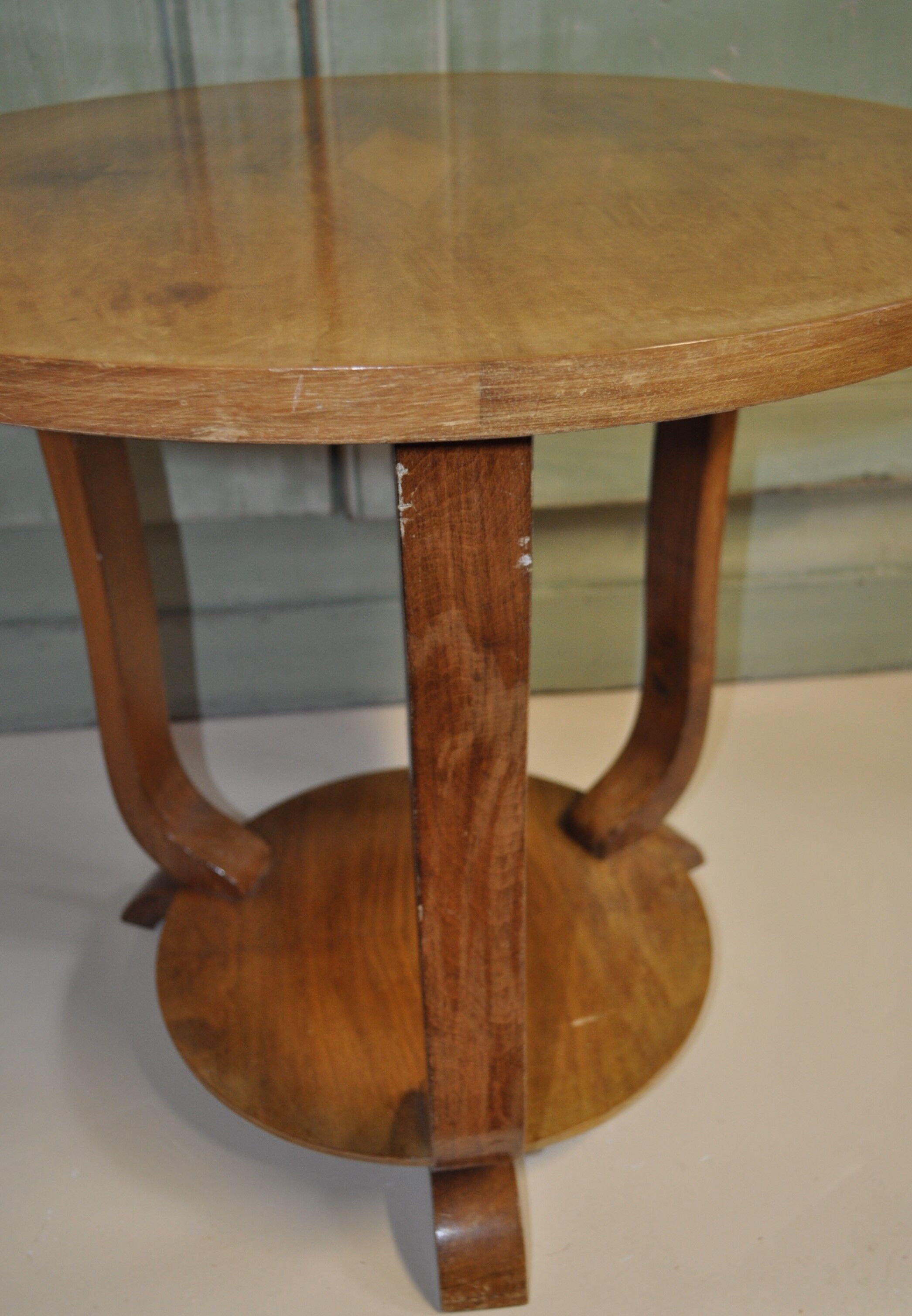 Art deco pedestal table