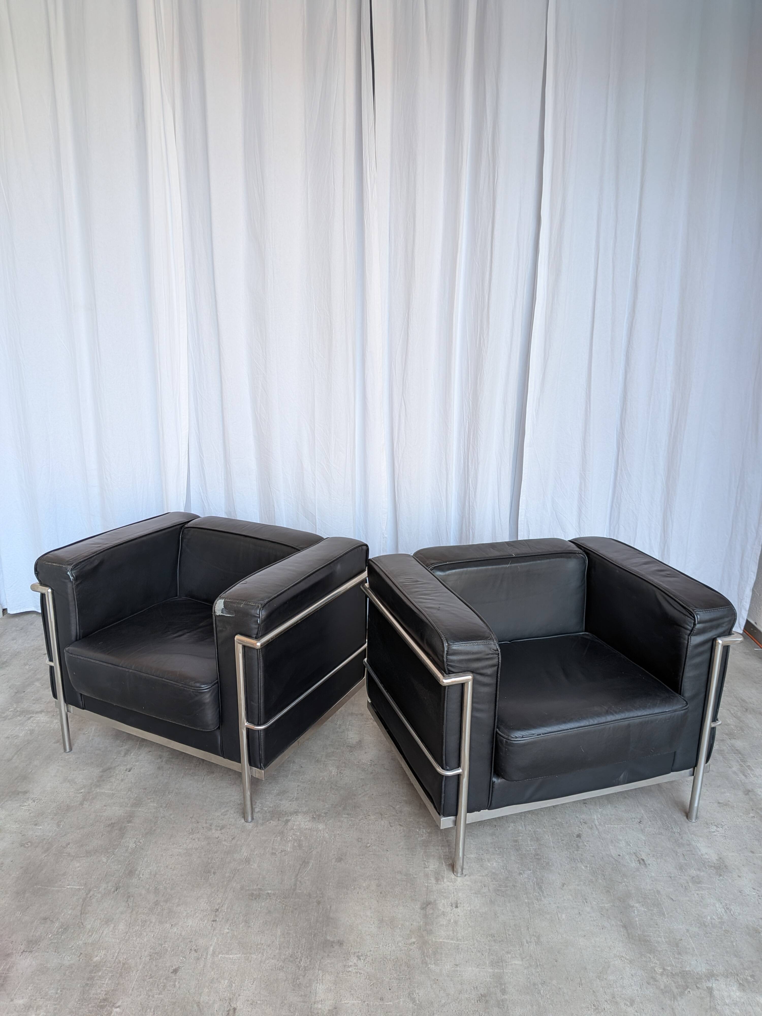 Set of 2 Mid-century Black Leather Lounge Chairs / Italian Design Armchairs