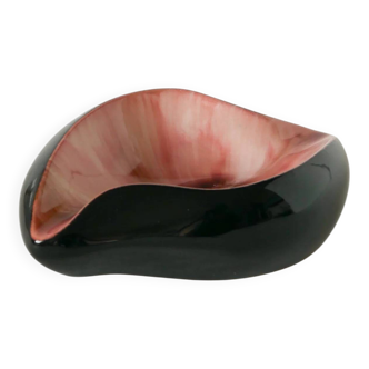 Ceramic catchall, free form, black and pink, 1970.