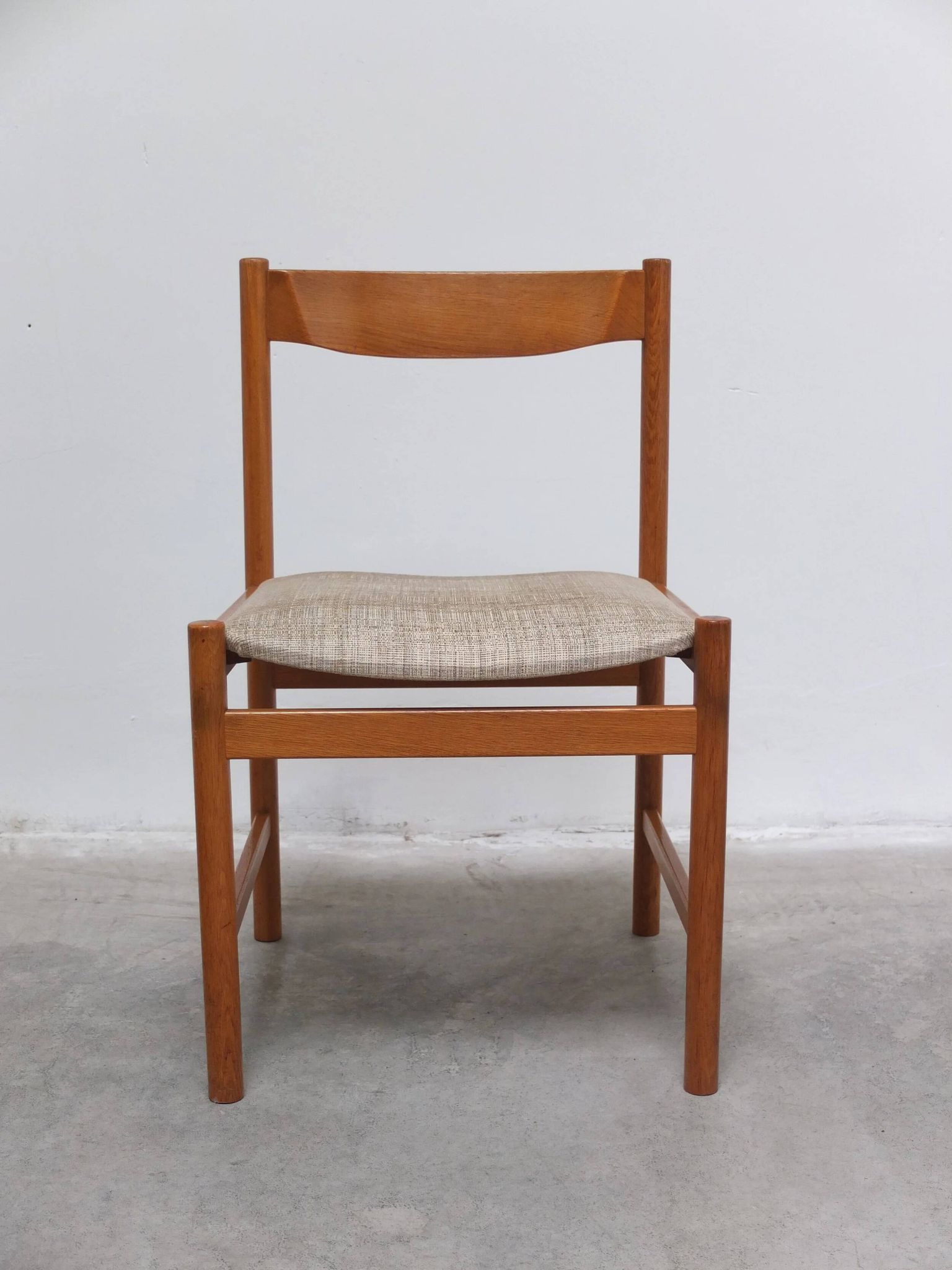 Set of 6 dining chairs in oak by Meubelatelier Vanda Watervliet, 1960s