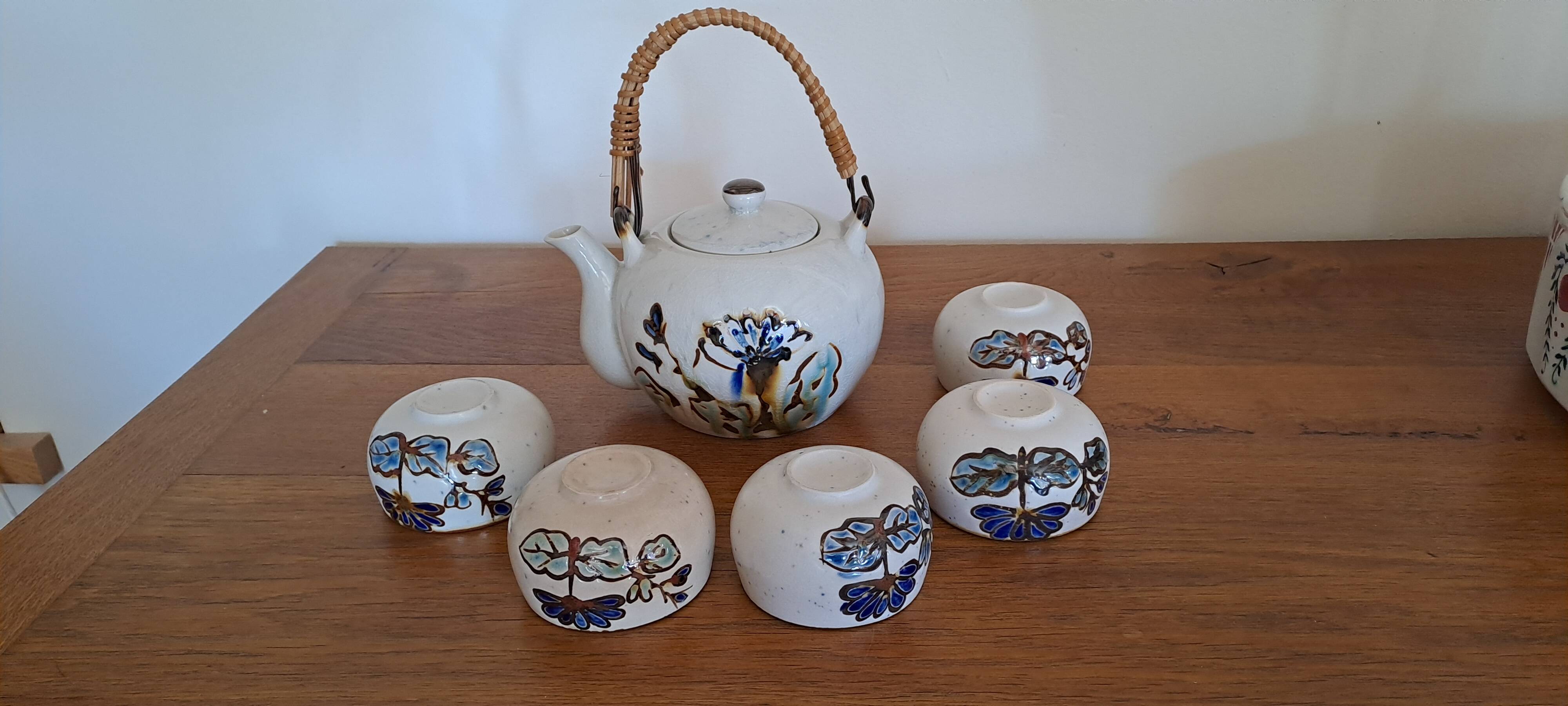 Artisanal tea service