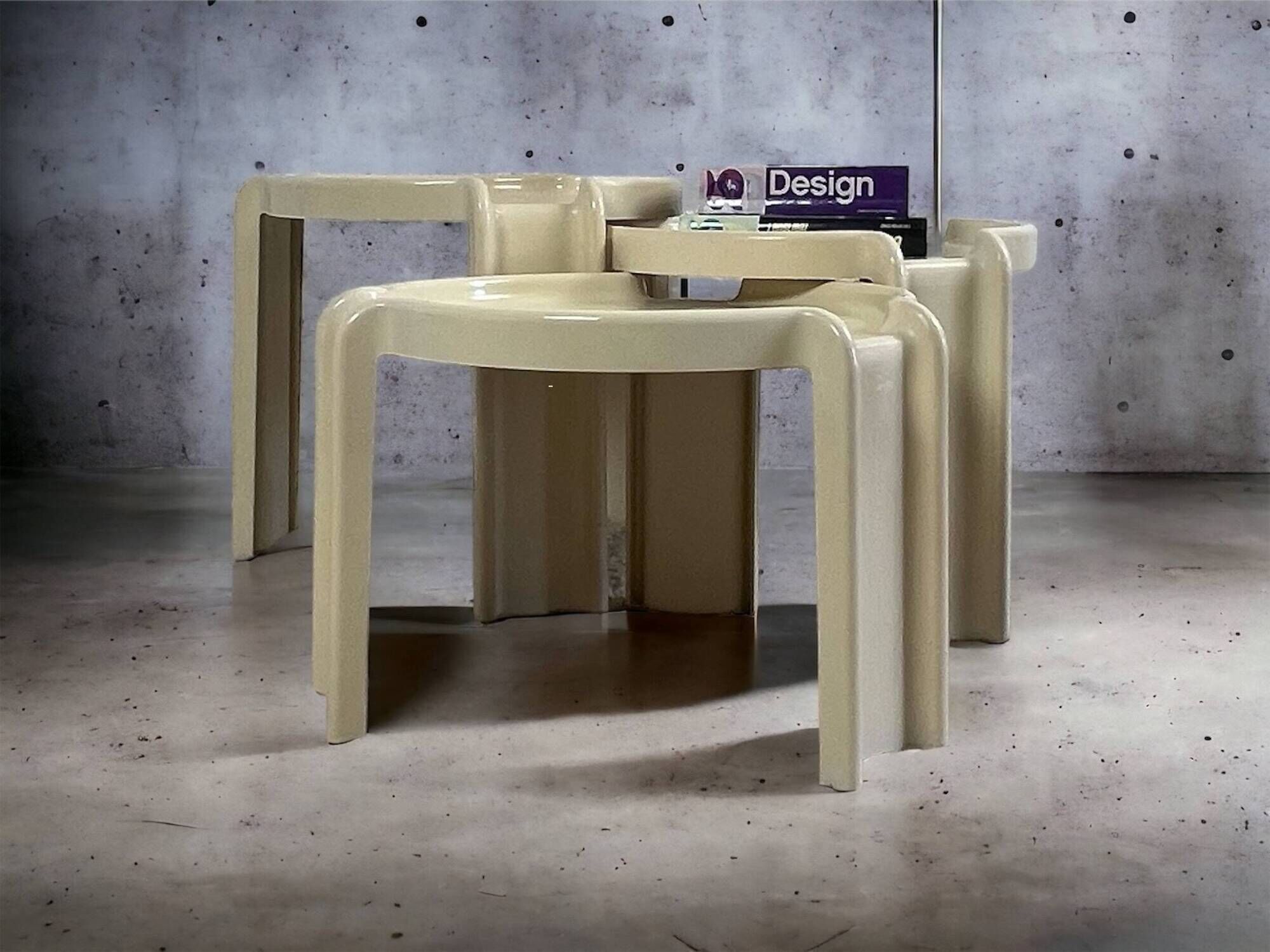 Set of Nesting Tables Model 4905/6/7 by Giotto Stoppino for Kartell, 70s