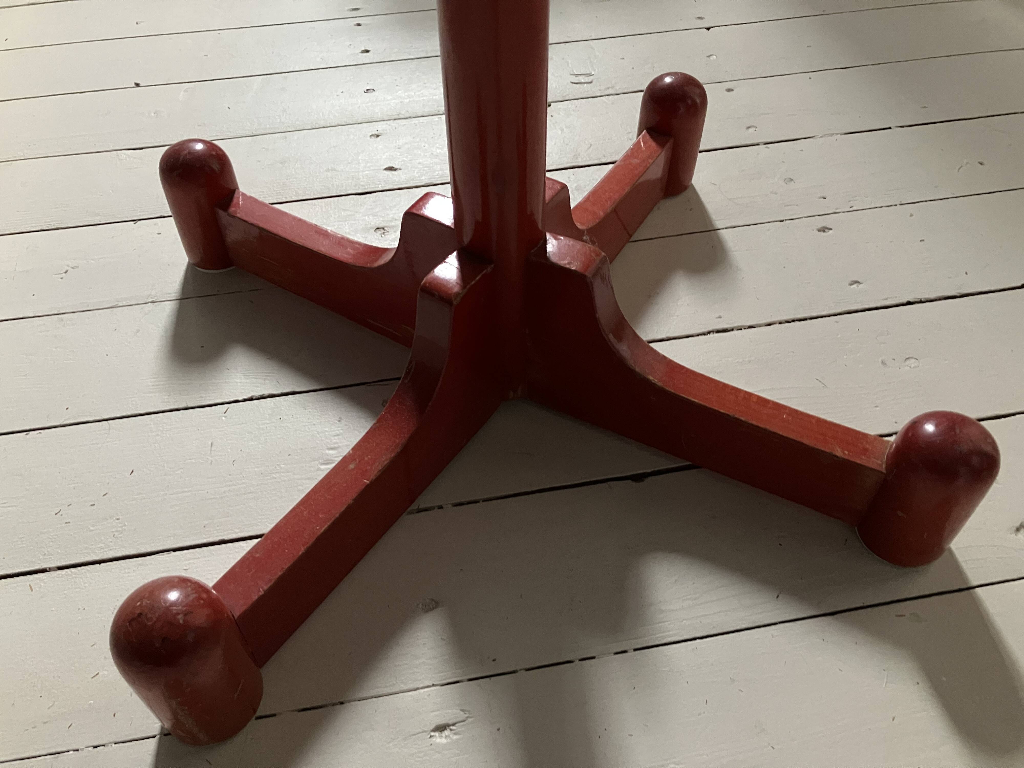 Porte manteau rouge vintage années 80