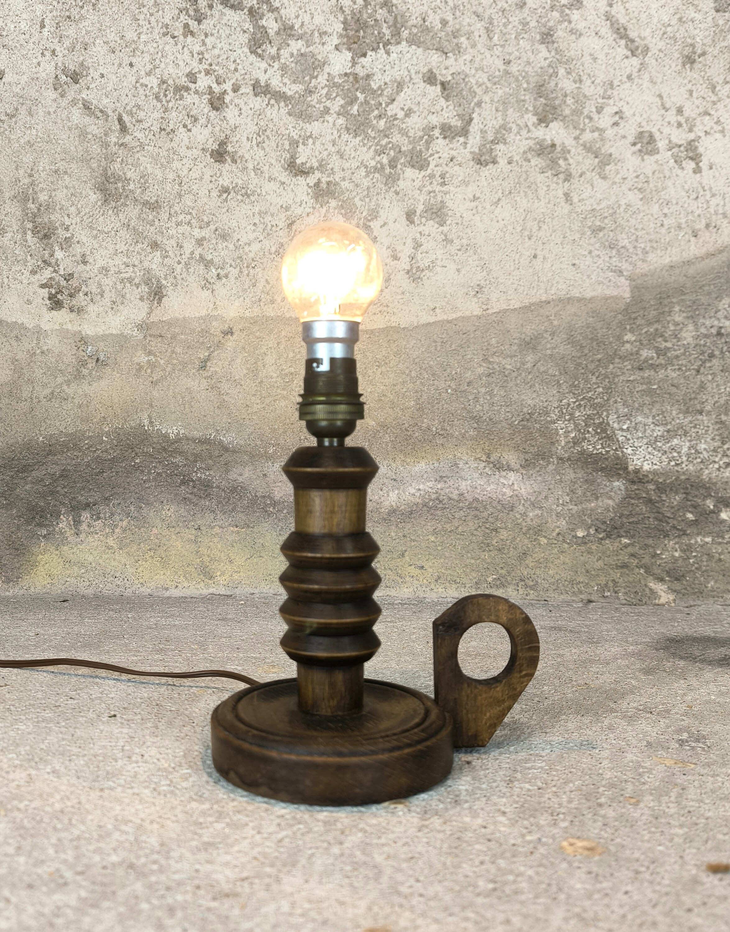 Vintage table lamp in turned wood