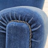 Années 1960, fauteuil relax danois à dossier haut, état d'origine, meuble en velours bleu.
