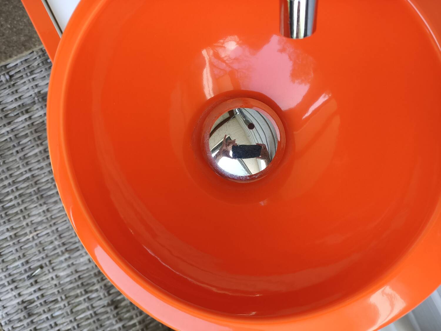 Bathroom furniture and its vintage basin